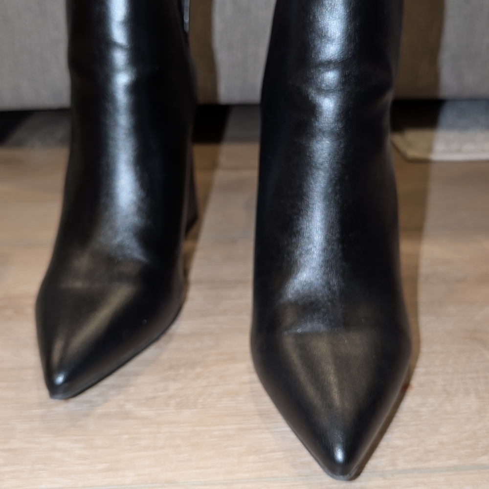 NIB Journee Collection Neima Cutout Ankle Boots - Picture 3 of 10